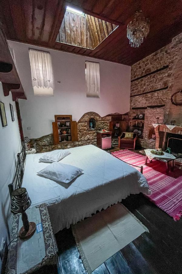 Pensjonat Bujtina Kodiket Berat