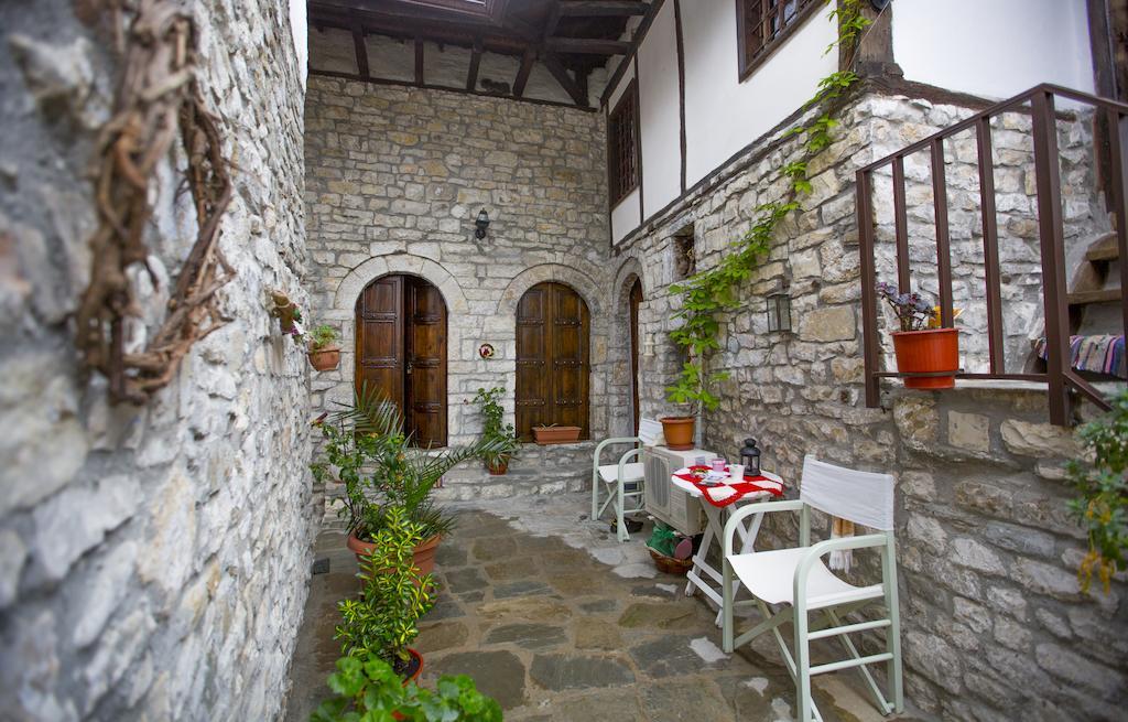 Bujtina Kodiket * Berat
